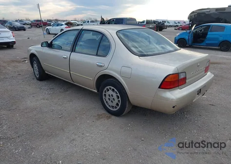 1995 Nissan Maxima Gle/Gxe/Se z USA, uszkodzony, nr VIN JN1CA21D8ST057493